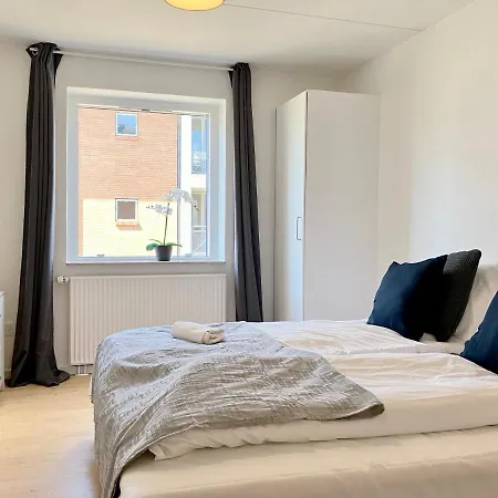 Newly Renovated Two Bedroom In Center Of Apartment