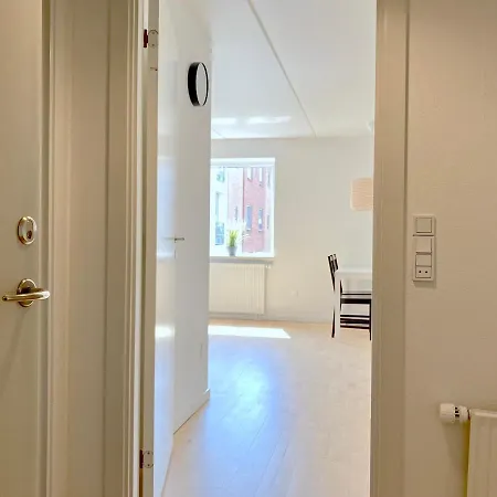 Newly Renovated Two Bedroom In Center Of Apartment